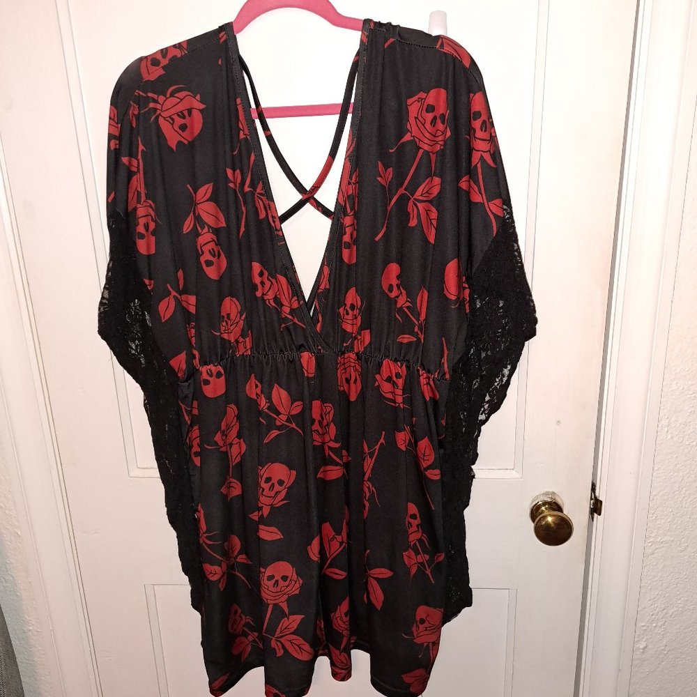 Skull roses top